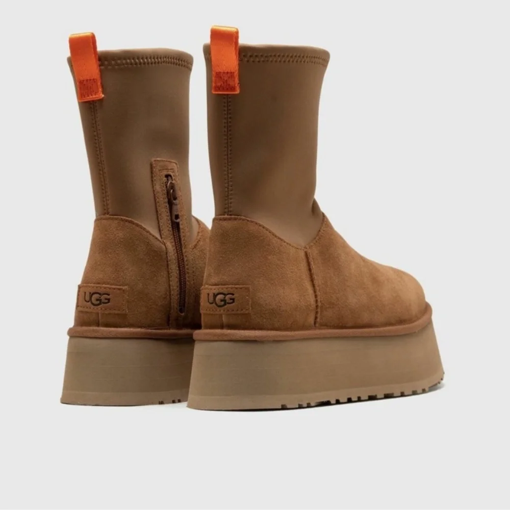 Ugg Classic Dipper platform short boots in Chestnut suede tan
